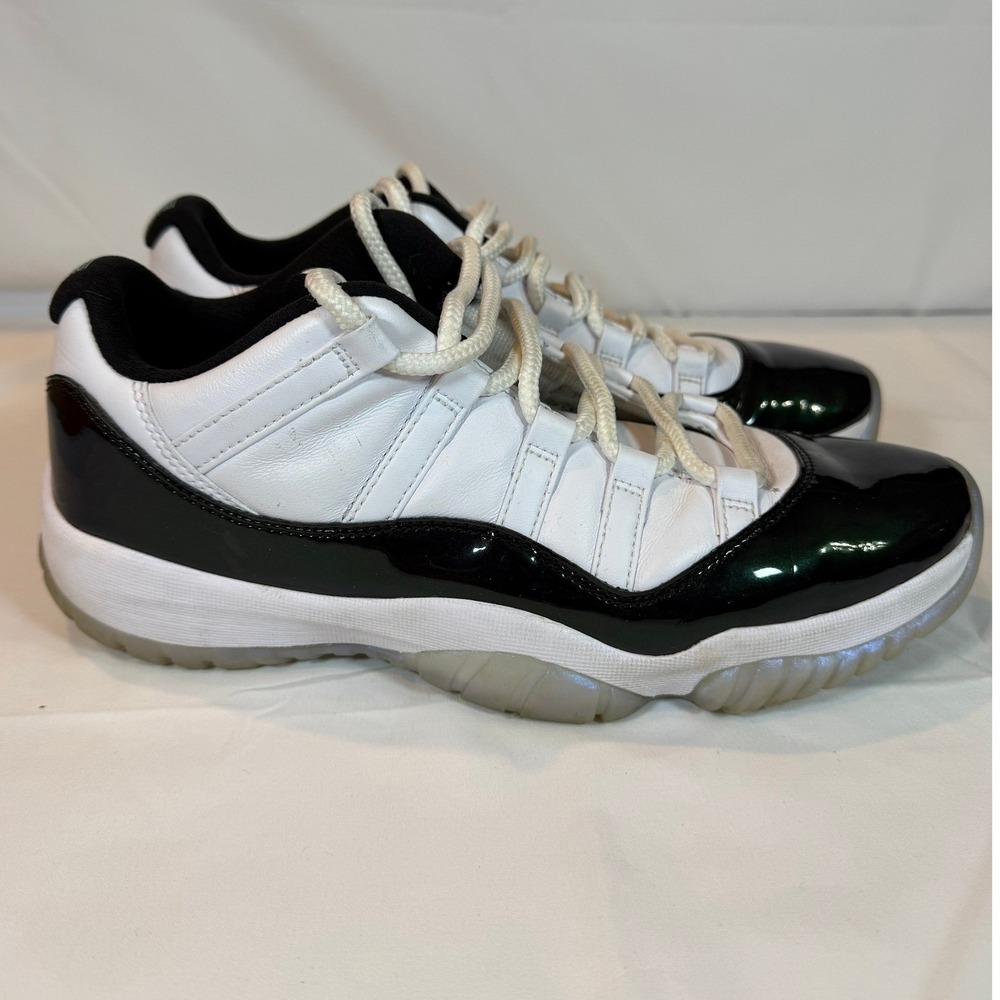 Air Jordan 11 Retro Low Emerald Easter White Black Green Mens 9